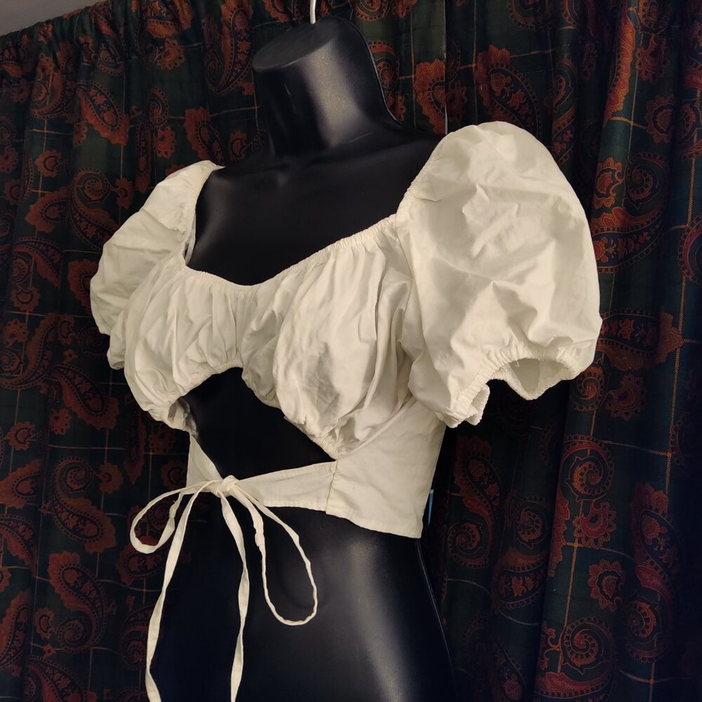 NWT - H & M Peasant Crop Top Size M